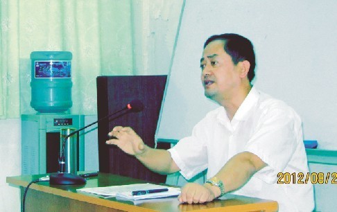 集团组织《忠经》学习